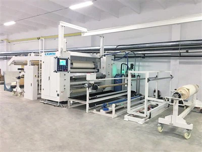 آلة الترقق بالغراء الذائب الساخن لنسيج الأريكة